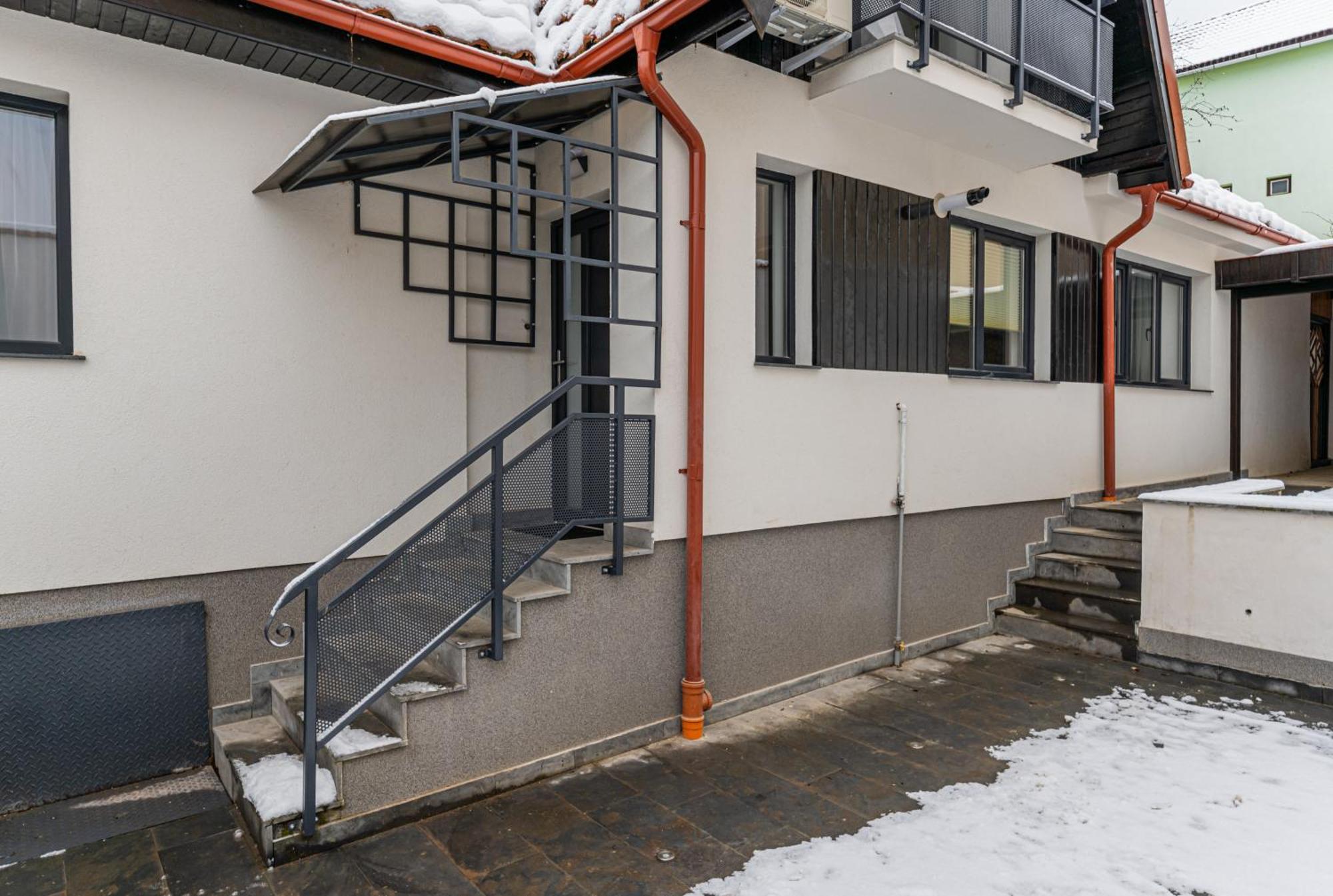 Sun Villas Accommodation Brașov Exterior foto